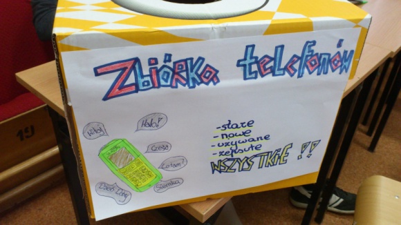 Szkolni wolontariusze pomagajÄ… misjonarzom Styl Å¼ycia, LIFESTYLE - ZbierajÄ… zepsute telefony, by umoÅ¼liwiÄ‡ etiopskim dzieciom wyjazd na obÃ³z wakacyjny. W ten sposÃ³b wolontariusze z ZespoÅ‚u SzkÃ³Å‚ SpoÅ‚ecznych STO przy Fabrycznej w BiaÅ‚ymstoku wspomagajÄ… akcjÄ™ SalezjaÅ„skiego Wolontariatu Misyjnego â€žMÅ‚odzi Åšwiatuâ€.