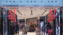 Pierwszy samodzielny butik marki Armani Jeans w Warszawie