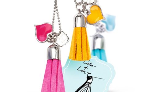 Mieniace sie setkami barw ulice Mumbaju oraz egzotyczna kultura w bizuterii