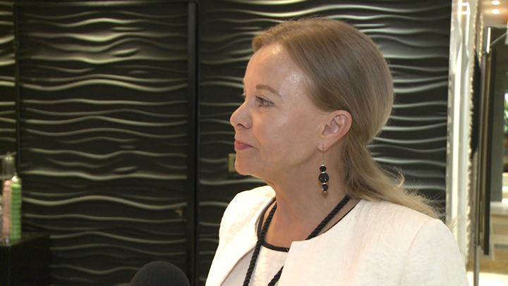 Laura nacz kupuje antyczne meble i sama zajmuje sie ich renowacja