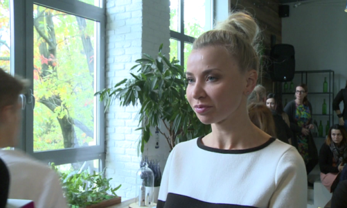 Lidia Kopania: Nie spedzam godzin przed lustrem, by pielegnowac twarz. Moim uniwersalnym kosmetykiem jest serum z witamina C