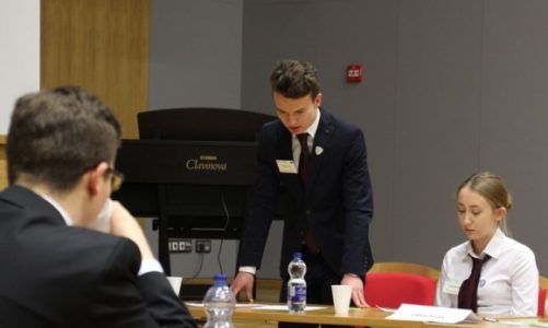 SLO STO w BiaÅ‚ymstoku zwyciÄ™zcÄ… regionalnego Turnieju Debat Oksfordzkich