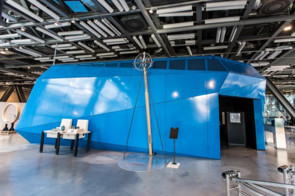 Nowa przestrzeń dla odkrywców w Centrum Nauki Kopernik Styl życia, LIFESTYLE - Odwiedzający Centrum Nauki Kopernik będą mieli okazję zobaczyć wystawę Nowy Świat w Ruchu po istotnej przemianie. Nowa aranżacja przestrzeni sprzyja pełniejszemu doświadczaniu zachodzących zjawisk. Jedną z innowacji jest pawilon wykonany przez Advertis.