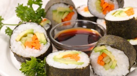 JapoÅ„ska kuchnia bez miÄ™sa? Styl Å¼ycia, LIFESTYLE - Wegetarianizm nie jest w Japonii zjawiskiem zbyt powszechnym. WÅ›rÃ³d wegetarian krÄ…Å¼y nawet pogÅ‚oska, Å¼e niejedzenie miÄ™sa w Kraju KwitnÄ…cej WiÅ›ni jest praktycznie niemoÅ¼liwe. Czy jest to jednak prawdÄ…?