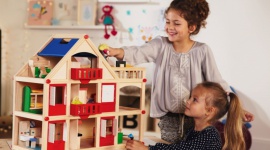 PONADCZASOWE PREZENTY DLA NAJMÅODSZYCH â€“ DREWNIANE ZABAWKI W LIDLU Styl Å¼ycia, LIFESTYLE - Nie Å‚atwo jest wybraÄ‡ prezent dla swojej pociechy, ktÃ³ry bÄ™dzie nie tylko bawiÅ‚, ale i rozwijaÅ‚ wyobraÅºniÄ™. Znakomitym rozwiÄ…zaniem sÄ… zabawki drewniane, ktÃ³re peÅ‚niÄ… funkcjÄ™ edukacyjnÄ… oraz sÄ… wytrzymaÅ‚e, dziÄ™ki czemu mogÄ… posÅ‚uÅ¼yÄ‡ przez lata.