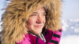 â€žNastolatka podbija biegunâ€ w grudniu na kanale Nat Geo People Styl Å¼ycia, LIFESTYLE - Dokument, bÄ™dÄ…cy czÄ™Å›ciÄ… cyklu â€žIdÄ…c wÅ‚asnÄ… drogÄ…: kobiety, ktÃ³re inspirujÄ…â€, pokaÅ¼e zmagania czternastoletniej Jade Hameister, ktÃ³ra chce zostaÄ‡ najmÅ‚odszÄ… na Å›wiecie zdobywczyniÄ… bieguna pÃ³Å‚nocnego.