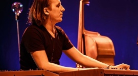 Esencja jazzu w skandynawskim klimacie Muzyka, LIFESTYLE - ZachwyciÅ‚ gwiazdÄ™ bluesa Carlosa Johnsona, wspÃ³Å‚pracowaÅ‚ m.in. ze StanisÅ‚awem SojkÄ… i PaulinÄ… Przybysz, a teraz zagra dla mieszkaÅ„cÃ³w WrocÅ‚awia. Znakomity pianista Piotr ÅšwiÄ™toniowski wystÄ…pi 18 stycznia w OVO Bar & Restaurant. Bilety juÅ¼ w sprzedaÅ¼y.