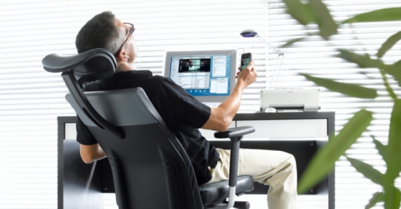 5 powodÃ³w, dla ktÃ³rych warto zainwestowaÄ‡ w wygodny i ergonomiczny fotel. Styl Å¼ycia, LIFESTYLE - Ergonomiczne i wygodne krzesÅ‚o do pracy biurowej uwaÅ¼ane jest za duÅ¼y wydatek firmy. Jest jednak jednym z najwaÅ¼niejszych mebli, ktÃ³ry decyduje o wydajnoÅ›ci pracownikÃ³w.