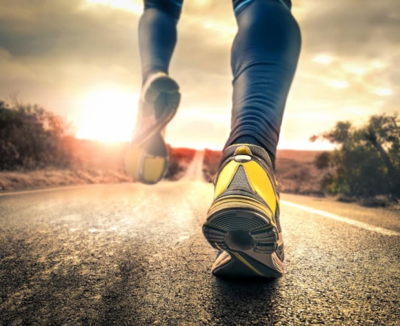 Stylowo biegiem i rowerem Styl Å¼ycia, LIFESTYLE - Bieg i jazda rowerem mogÄ… byÄ‡ Å›wietnym pomysÅ‚em na wiosennÄ… aktywnoÅ›Ä‡. W ten sposÃ³b spÄ™dzi niedzielÄ™ 26 marca ponad pÃ³Å‚ tysiÄ…ca mieszkaÅ„cÃ³w naszego regionu podczas Cross Uraz Duathonu. To kolejna impreza, ktÃ³rej partnerem gÅ‚Ã³wnym jest WrocÅ‚aw Fashion Outlet