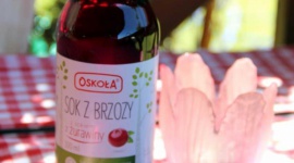 OskoÅ‚a i jej 4 owocowe smaki Styl Å¼ycia, LIFESTYLE - Sok z brzozy wzbogacony o smaczne i zdrowe soki owocowe to podwÃ³jna dawka smaku i energii! Dlatego OskoÅ‚a Dary Lasu wystÄ™puje miÄ™dzy innymi w czterech owocowych smakach, z ktÃ³rych kaÅ¼dy wyrÃ³Å¼nia siÄ™ wyjÄ…tkowymi wÅ‚aÅ›ciwoÅ›ciami. Warto wyprÃ³bowaÄ‡ je wszystkie, jeszcze tego lata!