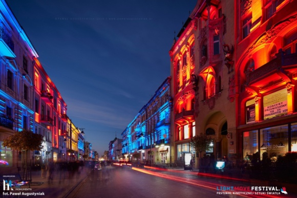 ZrÃ³b iluminacjÄ™ na festiwal Å›wiatÅ‚a w Åodzi BIZNES, Kultura - W Å›rodÄ™ i czwartek 23 i 24 sierpnia, przy ul. Piotrkowskiej 113, po raz trzeci uczestnicy pod okiem specjalistÃ³w zaproszonych przez FundacjÄ™ Lux Pro Monumentis zaprojektujÄ… artystycznÄ… iluminacjÄ™ przestrzeni zielonej. Zapisy na adres biuro@lmf.com.pl