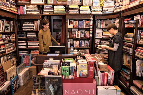 Kameralne ksiÄ™garnie wracajÄ… do gry BIZNES, Kultura - Nareszcie nadszedÅ‚ czas na KsiÄ™garnie Kameralne!