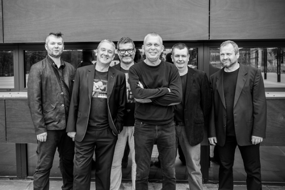 Raz Dwa Trzy â€“ mocny akcent na zakoÅ„czenie wakacji z LetniÄ… ScenÄ… SFERY! Gwiazdy, LIFESTYLE - Ostatni wakacyjny koncert w ramach cyklu Letnia Scena SFERY uÅ›wietni zespÃ³Å‚ RAZ DWA TRZY.