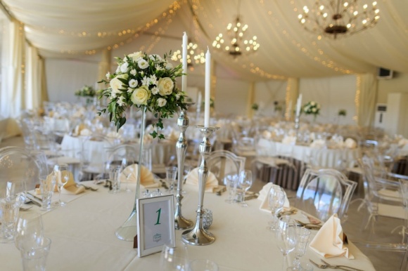 Zagraniczne akcenty na polskim Å›lubie Styl Å¼ycia, LIFESTYLE - 5 zwyczajÃ³w, ktÃ³re przywÄ™drowaÅ‚y z innych krajÃ³w.