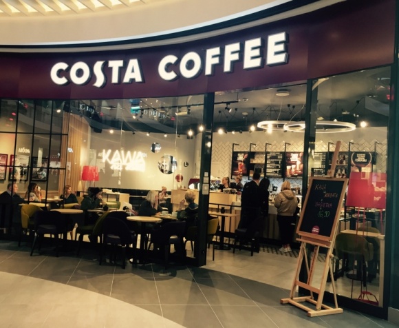 Na kawÄ™ do Serenady! â€“ nowy lokal COSTA COFFEE w Krakowie juÅ¼ otwarty Styl Å¼ycia, LIFESTYLE - W ubiegÅ‚y piÄ…tek, 27 paÅºdziernika br. mieszkaÅ„cy Krakowa tÅ‚umnie pojawili siÄ™ na otwarciu galerii handlowej Serenada, znajdujÄ…cej siÄ™ w obrÄ™bie dzielnicy Mistrzejowice. WÅ›rÃ³d najemcÃ³w nowego kompleksu nie mogÅ‚o zabraknÄ…Ä‡ COSTA COFFEE.