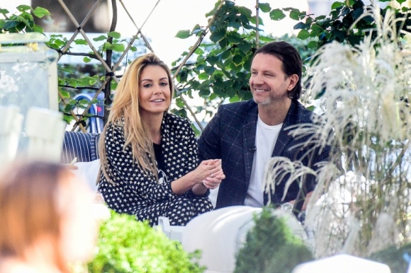 Małgosia Rozenek-Majdan i Radosław Majdan użyczyli głosu kosmicznym agentom! Gwiazdy, LIFESTYLE - Już 8 listopada ponad 8000 szkół podstawowych w Polsce świętować będzie Dzień Śniadanie Daje Moc. Aby zachęcić najmłodszych do zdrowego odżywiania, gwiazdorska para wzięła udział w nagraniu audiobooka, aby nauczyć ich 12 zasad zdrowego odżywiania.