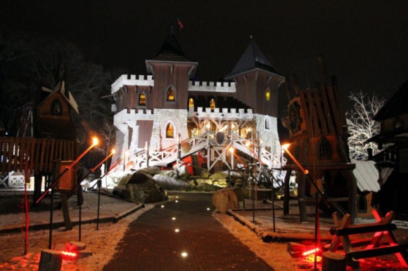 Sylwester coraz bliżej – 7 pomysłów na niezapomnianą zabawę Styl życia, LIFESTYLE - Czarnobyl, lodowa jaskinia, rycerska warownia, kopalnia soli i pociąg – to tylko kilka niebanalnych i zaskakujących propozycji na sylwestra 2017/2018, które można znaleźć w serwisie Sylwestrowo.pl, czyli największej polskiej wyszukiwarce ofert sylwestrowych.