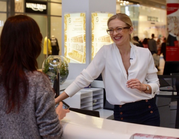Prank w Silesia City Center. Barbara Kurdej-Szatan zaskoczyÅ‚a klientÃ³w Styl Å¼ycia, LIFESTYLE - Barbara Kurdej-Szatan zaskoczyÅ‚a klientÃ³w