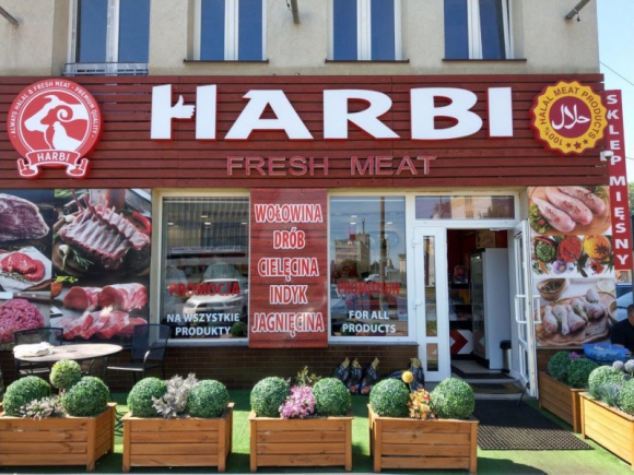 Grill nie tylko na majÃ³wkÄ™ Styl Å¼ycia, LIFESTYLE - DÅ‚ugi majowy weekend to okres, w ktÃ³rym zazwyczaj rozpoczynamy sezon na grilla. Nie musi on jednak skoÅ„czyÄ‡ siÄ™ wraz z majÃ³wkÄ…, poniewaÅ¼ moda na aromatyczne, smaczne i dobrze przyprawione miÄ™so upieczone na ogniu moÅ¼e trwaÄ‡ do koÅ„ca wakacji, albo i caÅ‚y rok.