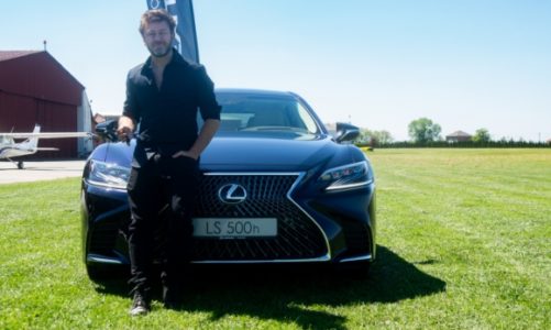 Andrzej Piaseczny wybraÅ‚ nowego Lexusa LS 500