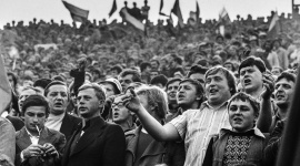 Wystawa „Kiedyś to było†już otwarta! Sztuka, LIFESTYLE - Wernisaż wystawy prac Ireneusza Kaźmierczaka, który od 1975 roku fotografuje życie na Śląsku, przyjęto z ogromnym entuzjazmem. Prezentacją czarno-białej kroniki lat 70. i 80.