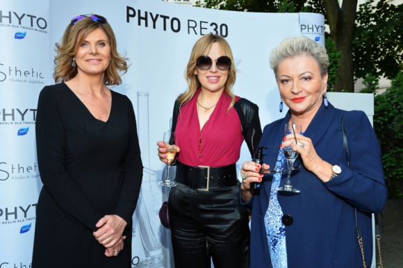 White can wait â€“ spotkanie w Sthetic Klinika dr Jagielskiej Gwiazdy, LIFESTYLE - W Sthetic Klinika dr Jagielskiej odbyÅ‚o siÄ™ spotkanie prasowe â€žWhite can waitâ€, podczas ktÃ³rego zaprezentowana zostaÅ‚a pierwsza kuracja przeciw siwym wÅ‚osom, przywracajÄ…ca kolor od cebulki, dodajÄ…ca siÅ‚y i sprÄ™Å¼ystoÅ›ci, PHYTO RE 30.