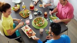 Oto przyczyna 90 % przypadkÃ³w otyÅ‚oÅ›ci â€“ styl Å¼ycia! Jak zmieniÄ‡ go na zdrowszy? Styl Å¼ycia, LIFESTYLE - Dieta wspÃ³Å‚czesnego czÅ‚owieka wynika najczÄ™Å›ciej z tempa Å¼ycia, bariery finansowej oraz wpÅ‚ywu reklam na konsumentÃ³w.