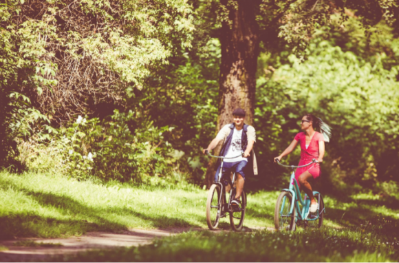 Jak kupiÄ‡ wÅ‚aÅ›ciwy rower? Poradnik krok po kroku Styl Å¼ycia, LIFESTYLE - Jaki typ roweru wybraÄ‡? Ile pieniÄ™dzy przeznaczyÄ‡ na ten cel? Co jest kluczowe przy doborze roweru i w jakie akcesoria naleÅ¼y zainwestowaÄ‡?