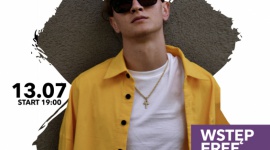 Koncert Young Igi na plaÅ¼y w Sopocie Muzyka, LIFESTYLE - Przed nami kolejne bezpÅ‚atne koncerty w ramach wakacyjnego cyklu TIDAL X SUMMER. JuÅ¼ w ten piÄ…tek o godzinie 19:00 na plaÅ¼y w Sopocie wystÄ…pi wschodzÄ…ca gwiazda polskiego rapu â€“ Young Igi, ktÃ³ry liczbami wyÅ›wietleÅ„ swoich utworÃ³w bije rekordy popularnoÅ›ci w serwisach muzycznych.