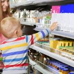 Mama w sklepie: sÅ‚ucha dziecka i lubi sprawdzonÄ… ofertÄ™