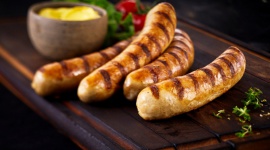 6 sierpnia - MiÄ™dzynarodowy DzieÅ„ Musztardy Styl Å¼ycia, LIFESTYLE - Sarepska, francuska, stoÅ‚owa, a moÅ¼e dijon? Znajduje siÄ™ niemal w kaÅ¼dym polskim domu, a na Å›wiecie istnieje blisko 4 tysiÄ…ce jej rodzajÃ³w i smakÃ³w. Musztarda, bo o niej mowa, jest jednym z najpopularniejszych dodatkÃ³w na Å›wiecie.