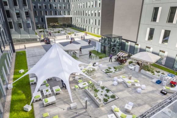 Catering pod chmurkÄ… Styl Å¼ycia, LIFESTYLE - O cateringu pod chmurkÄ…, trendach w nim panujÄ…cych i na co warto zwrÃ³ciÄ‡ tu szczegÃ³lnÄ… uwagÄ™ opowiada Damian Wiatrak, dyrektor zarzÄ…dzajÄ…cy w firmie DELI Catering.