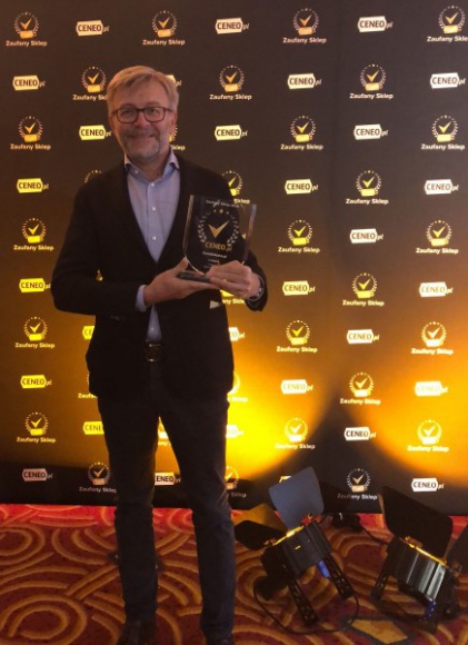 TaniaKsiazka.pl najlepsza w rankingu Ceneo BIZNES, Kultura - TaniaKsiazka.pl ponownie zostaÅ‚a laureatem Rankingu Zaufanych Sklepów, przeprowadzonego przez platformÄ™ Ceneo.pl, ale po raz pierwszy zdobyÅ‚a najważniejszÄ… nagrodÄ™ „Wybór użytkownikówâ€, przyznawanÄ… bezpoÅ›rednio przez internautów.