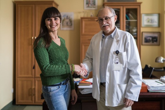 SzkoÅ‚a JÄ™zykÃ³w Obcych ABC wspiera Podlaskie Hospicjum DzieciÄ™ce Styl Å¼ycia, LIFESTYLE - PowiÄ™kszyÅ‚o siÄ™ grono darczyÅ„cÃ³w Podlaskiego Hospicjum DzieciÄ™cego. WÅ‚aÅ›nie doÅ‚Ä…czyÅ‚a do niego SzkoÅ‚a JÄ™zykÃ³w Obcych ABC, ktÃ³ra zobowiÄ…zaÅ‚a siÄ™ co miesiÄ…c przekazywaÄ‡ 1 procent swojego dochodu na rzecz podopiecznych Stowarzyszenia â€žObok nasâ€.