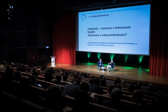 Kiedy kÅ‚amstwo staje siÄ™ â€žprawdÄ… hybrydowÄ…â€