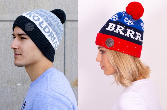 Ubierz się w słowa! Zimowa kolekcja łamiąca języki od Nadwyraz.com! BIZNES, Kultura - Zimowa kolekcja łamiąca języki od Nadwyraz.com - polskiej marki, która tworzy produkty inspirowane językiem polskim oraz literaturą. Marka działa od kilku miesięcy, ale zdążyła podbić serca Polaków nie tylko w kraju, lecz także na całym świecie.