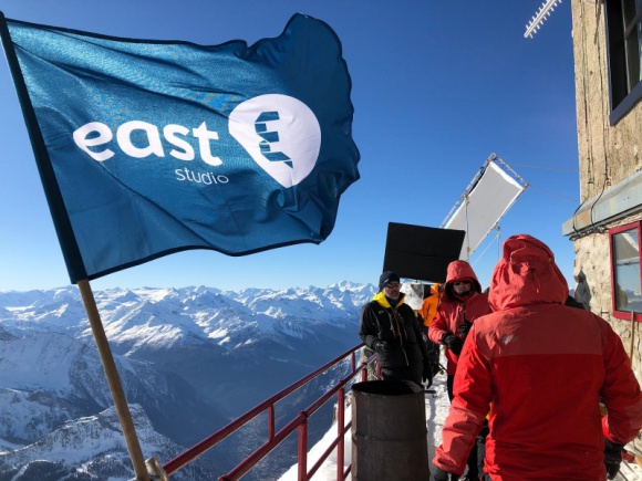 TwÃ³rcy â€œBroad Peakâ€ zakoÅ„czyli wÅ‚aÅ›nie kolejnÄ… transzÄ™ zdjÄ™Ä‡ do filmu BIZNES, Kultura - Ekipa East Studio zakoÅ„czyÅ‚a kolejnÄ… transzÄ™ zdjÄ™Ä‡ do filmu â€œBroad Peakâ€ w reÅ¼yserii Leszka Dawida. W Alpach padÅ‚ wÅ‚aÅ›nie ostatni klaps. Na producentÃ³w czekajÄ… jeszcze sceny w Polsce, m.in w Zakopanem i w Warszawie.