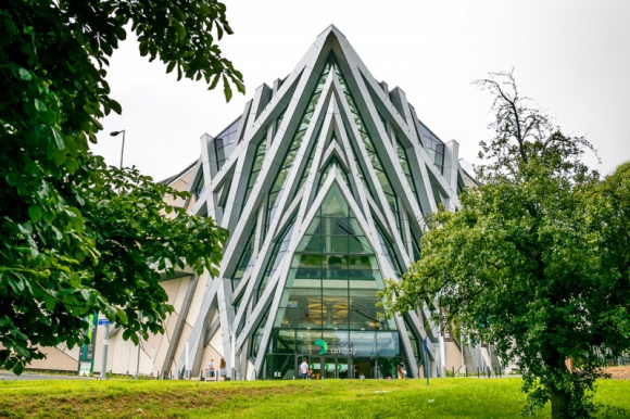 Zielone Arkady rozkwitają na wiosnę BIZNES, Konsument - Już wkrótce w największym centrum handlowym w regionie stylistka i dziennikarka modowa - Marta Dudziak przygotuje dla mieszkańców Bydgoszczy i okolic wiosenne stylizacje.