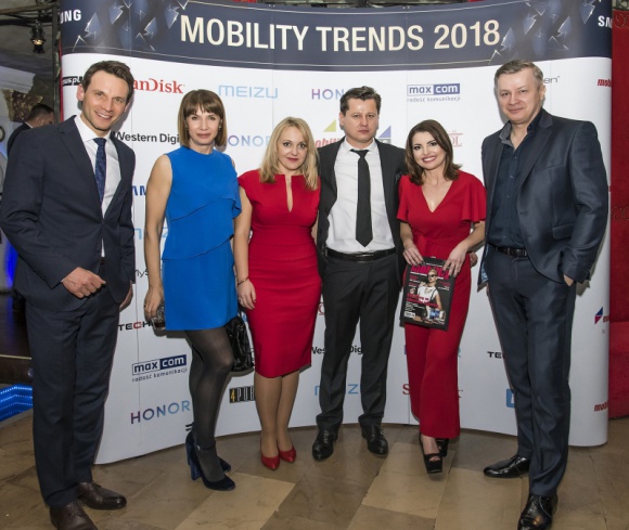 Znani i lubiani nie wyobraÅ¼ajÄ… sobie Å¼ycia bez smartfonÃ³w Gwiazdy, LIFESTYLE - W Teatrze Capitol 20 lutego odbyÅ‚a siÄ™ juÅ¼ dziewiÄ…ta edycja Gali Mobility Trends â€“ najwiÄ™kszego prestiÅ¼owego wydarzenia podsumowujÄ…cego technologiczne nowoÅ›ci z minionego roku.