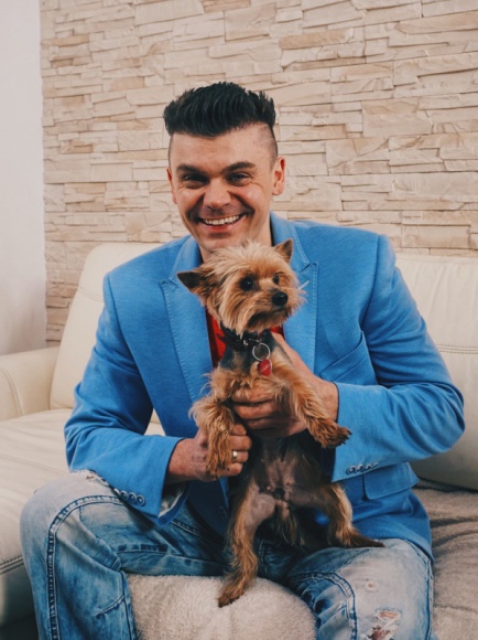 Gwiazdor disco polo chce przygarnÄ…Ä‡ pieska ze schroniska