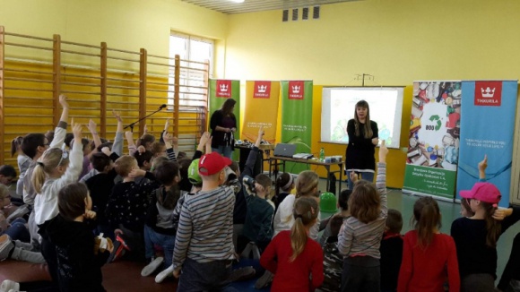 Tikkurila Polska po raz kolejny wÅ‚Ä…czyÅ‚a siÄ™ w akcjÄ™ â€žGodzina dla Ziemiâ€ Styl Å¼ycia, LIFESTYLE - Tikkurila Polska tradycyjnie wÅ‚Ä…czyÅ‚a siÄ™ w najwiÄ™ksze na Å›wiecie wydarzenie zwiÄ…zane ze zmianami klimatycznymi â€“ â€žGodzinÄ™ dla Ziemiâ€, dodatkowo zorganizowaÅ‚a kolejnÄ… edycjÄ™ eko-lekcji dla dzieci.