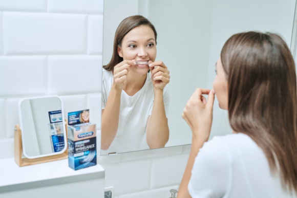 5 pytaÅ„ dot. wybielania zÄ™bÃ³w Styl Å¼ycia, LIFESTYLE - Czy kobiety w ciÄ…Å¼y mogÄ… wybielaÄ‡ zÄ™by? Czy powoduje to nadwraÅ¼liwoÅ›Ä‡? Odpowiedzi na te i inne pytania znajdziecie w poniÅ¼szym tekÅ›cie.