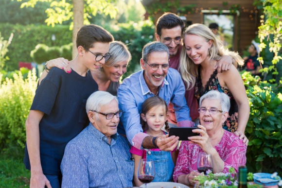 DzieÅ„ Rodziny powinien byÄ‡ kaÅ¼dego dnia! Styl Å¼ycia, LIFESTYLE - Polacy uwielbiajÄ… Å›wiÄ™towaÄ‡. Warto w tym roku pamiÄ™taÄ‡, Å¼e zanim zaplanujemy DzieÅ„ Matki, DzieÅ„ Dziecka i DzieÅ„ Ojca, w maju jest jeszcze jedno Å›wiÄ™to, ktÃ³re moÅ¼e byÄ‡ pretekstem do Å›wietnej zabawy â€“ 15 maja obchodzony jest MiÄ™dzynarodowy DzieÅ„ Rodzin.
