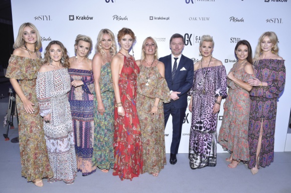 III edycja Cracow Fashion Square z plejadą gwiazd Gwiazdy, LIFESTYLE - Już po raz trzeci odbyło się jedno z najbardziej oczekiwanych modowych wydarzeń w kulturalnym kalendarzu Polski: Cracow Fashion Square.