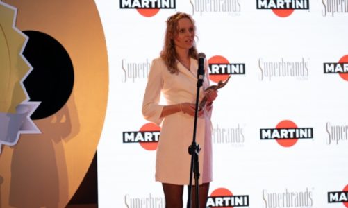 Marka Martini ze statuetkÄ… Superbrands 2019
