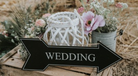 TOP 10 prezentÃ³w z okazji Å›lubu Styl Å¼ycia, LIFESTYLE - Sezon Å›lubny w peÅ‚ni â€“ sÅ‚oneczne miesiÄ…ce z magicznÄ… literkÄ… â€žrâ€ w nazwie, to najbardziej poÅ¼Ä…dany czas na urzÄ…dzenie uroczystoÅ›ci zaÅ›lubin.