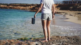 Upalny dzieÅ„ nad wodÄ… â€“ o czym warto pamiÄ™taÄ‡? Styl Å¼ycia, LIFESTYLE - O czym musimy pamiÄ™taÄ‡, wyjeÅ¼dÅ¼ajÄ…c nad jezioro lub pobliskie kÄ…pielisko? Czego absolutnie nie robiÄ‡?