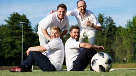 Premiera utworu "The One" LeonVoci z okazji pierwszej edycji Onko Ligi Muzyka, LIFESTYLE - 20 lipca w Warszawie 9 (AWF – Marymoncka 34) odbędą się największe Mistrzostwa Piłki Nożnej ONKO LIGA 2019. Specjalnie na tę okazję powstał utwór „The One†w wykonaniu kwartetu tenorów LeonVoci.