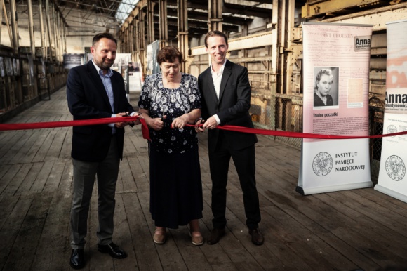 Suwnica Anny Walentynowicz w Stoczni Cesarskiej dostÄ™pna dla zwiedzajÄ…cych. Styl Å¼ycia, LIFESTYLE - Stocznia Cesarska Development otworzyÅ‚ dla zwiedzajÄ…cych przestrzeni budynku 42A i umoÅ¼liwiÅ‚ dostÄ™p do suwnicy, na ktÃ³rej pracowaÅ‚a.