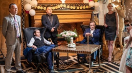 WIEMY, GDZIE KRĘCONY JEST NAJNOWSZY FILM MICHAÅA MILOWICZA „FUTRO Z MISIA†BIZNES, Kultura - MichaÅ‚ Milowicz niedawno rozpoczÄ…Å‚ zdjÄ™cia do swojego najnowszego filmu „Futro z Misiaâ€, którego jest jednoczeÅ›nie reżyserem. Pierwsze kadry postanowiono nagrywać w Zakopanem, w tamtejszym hotelu Mercure Kasprowy Zakopane. Jak wyglÄ…daÅ‚a praca na planie?